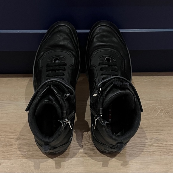 Auth PRADA Leather high top sneakers. Black. Men's size 8. Velcro strap. - Picture 8 of 14